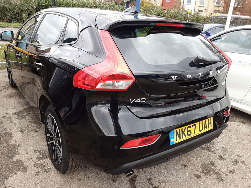 Volvo V40 2.0 V40 Momentum Nav+ D4 5dr 5dr Manual 2025