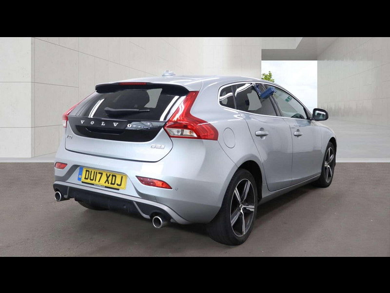 Volvo V40 2.0 V40 R-Design Nav+ D2 5dr 5dr Manual 2026