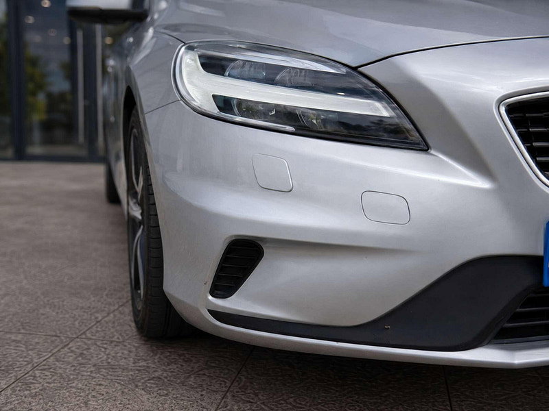 Volvo V40 2.0 V40 R-Design Nav+ D2 5dr 5dr Manual 2026