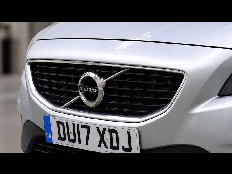 Volvo V40 2.0 V40 R-Design Nav+ D2 5dr 5dr Manual 2026