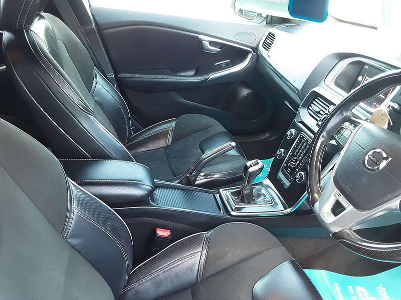 Volvo V40 2.0 V40 R-Design Nav+ D4 5dr 5dr Manual 2026