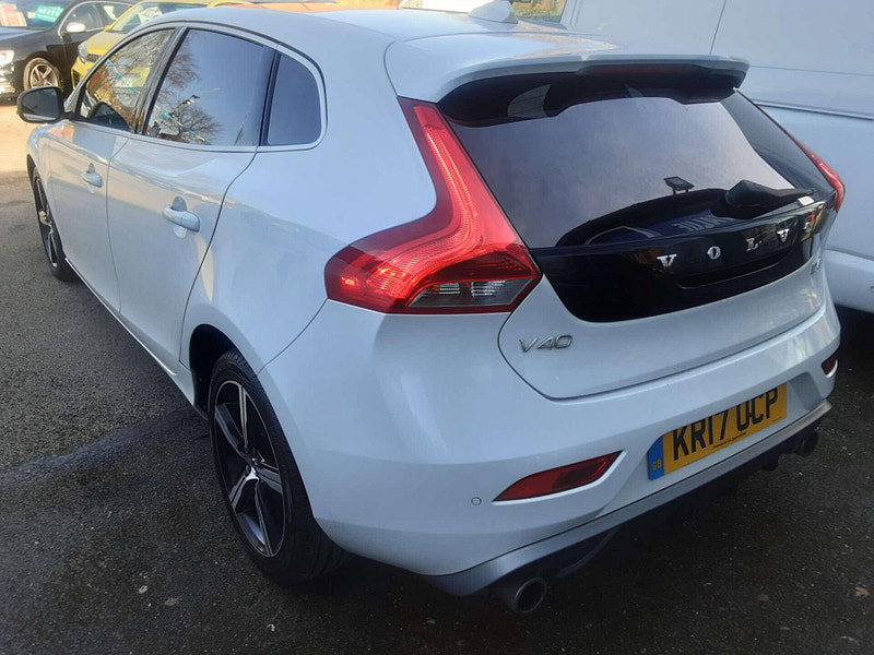 Volvo V40 2.0 V40 R-Design Nav+ D4 5dr 5dr Manual 2026