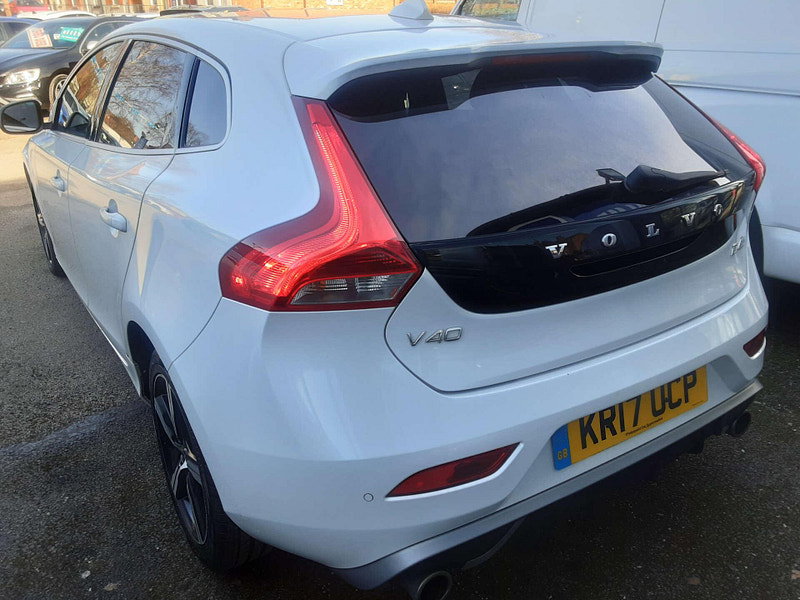 Volvo V40 2.0 V40 R-Design Nav+ D4 5dr 5dr Manual 2026