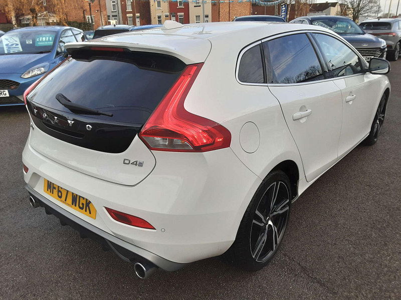 Volvo V40 2.0 V40 R-Design Pro D4 Auto 5dr 5dr Automatic 2026