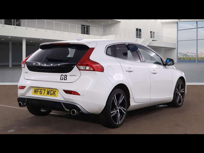 Volvo V40 2.0 V40 R-Design Pro D4 Auto 5dr 5dr Automatic 2025