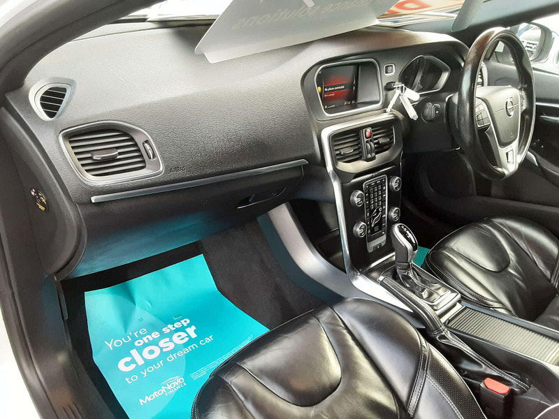 Volvo V40 2.0 V40 R-Design Pro D4 Auto 5dr 5dr Automatic 2026