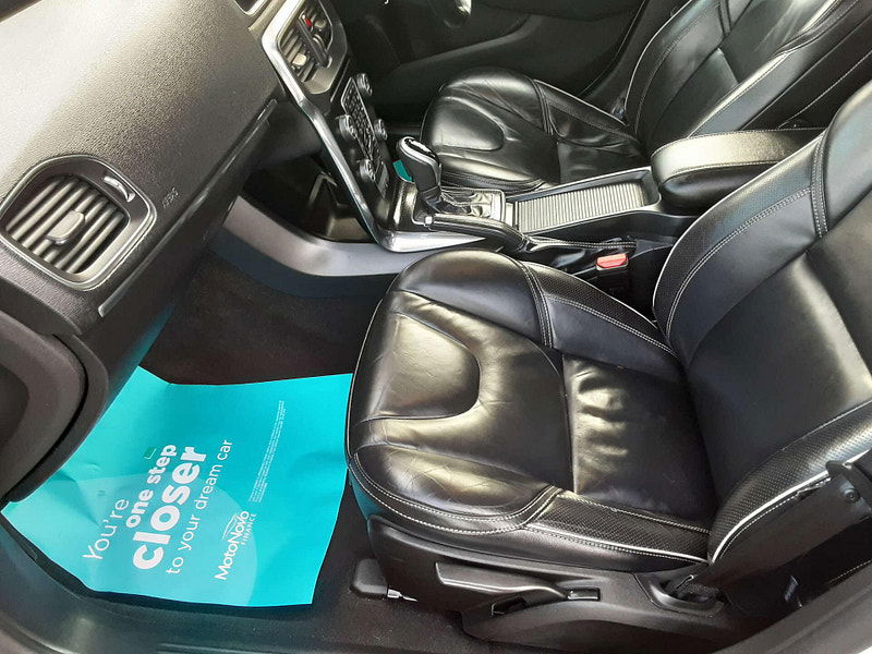 Volvo V40 2.0 V40 R-Design Pro D4 Auto 5dr 5dr Automatic 2026