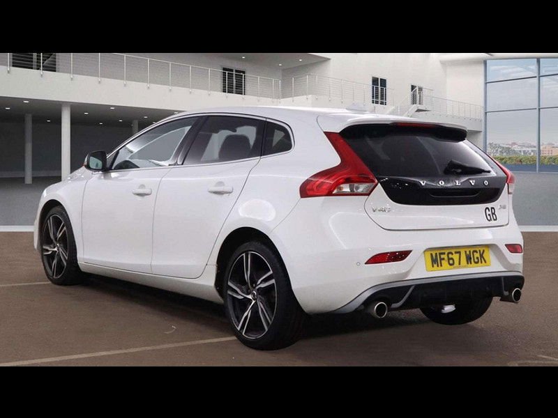 Volvo V40 2.0 V40 R-Design Pro D4 Auto 5dr 5dr Automatic 2025