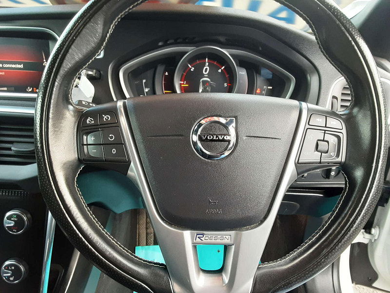 Volvo V40 2.0 V40 R-Design Pro D4 Auto 5dr 5dr Automatic 2026