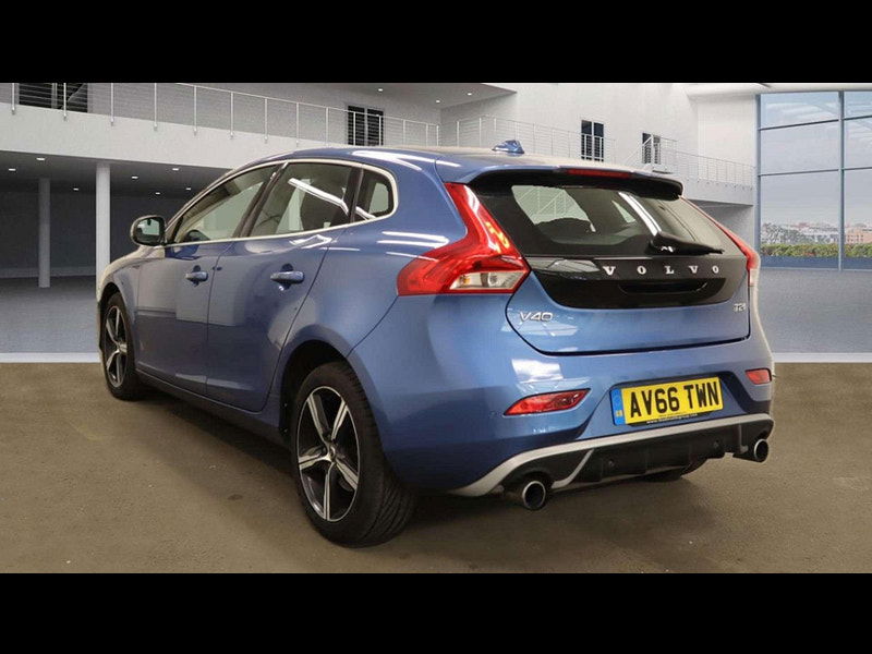 Volvo V40 2.0 V40 R-Design T2 5dr 5dr Manual 2025
