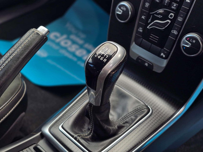 Volvo V40 2.0 V40 R-Design T2 5dr 5dr Manual 2026