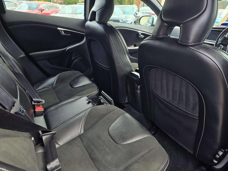 Volvo V40 2.0 V40 R-Design T2 5dr 5dr Manual 2026