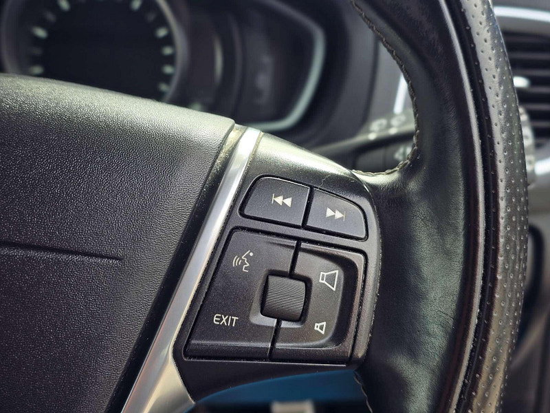 Volvo V40 2.0 V40 R-Design T2 5dr 5dr Manual 2026