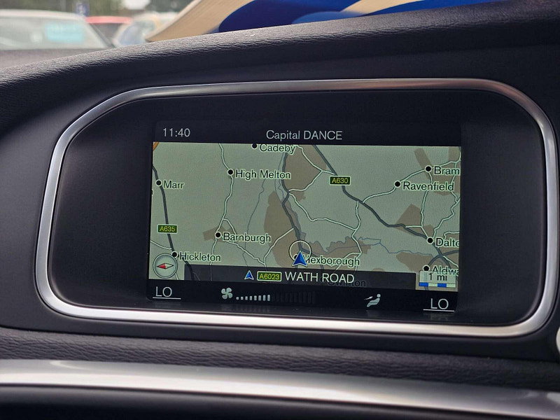 Volvo V40 2.0 V40 R-Design T2 5dr 5dr Manual 2026