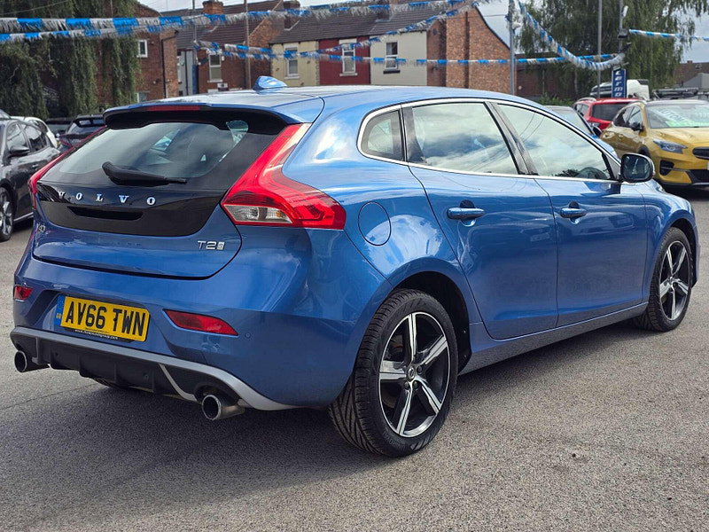 Volvo V40 2.0 V40 R-Design T2 5dr 5dr Manual 2026
