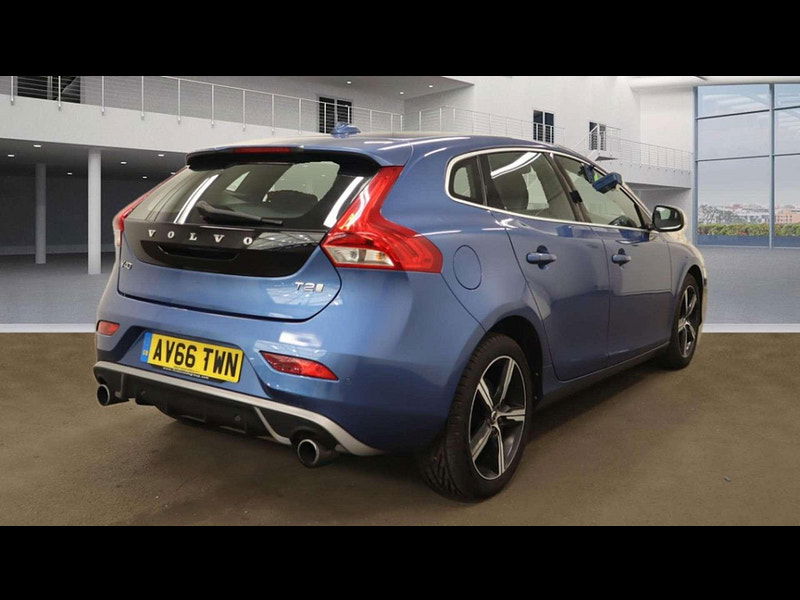 Volvo V40 2.0 V40 R-Design T2 5dr 5dr Manual 2025