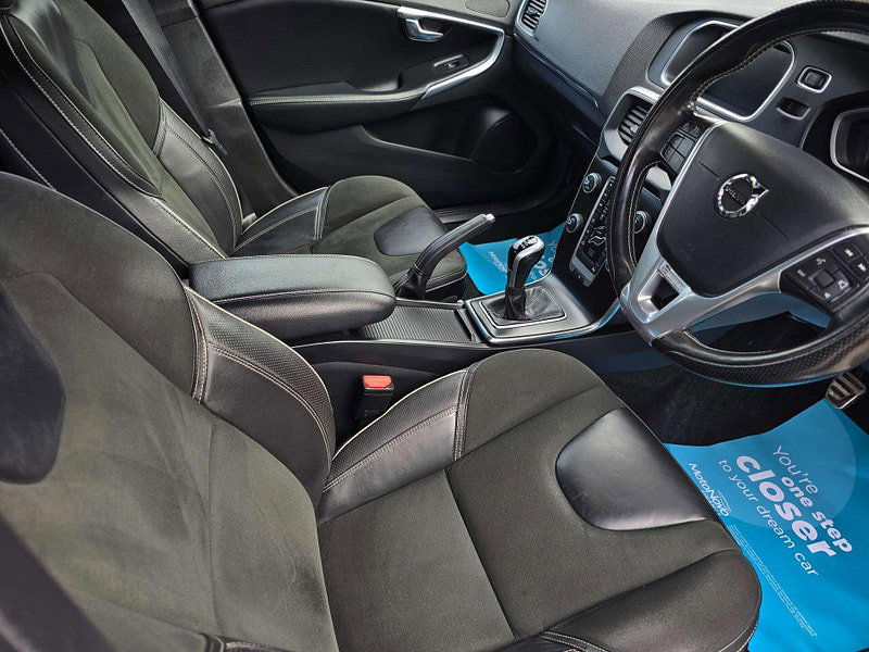 Volvo V40 2.0 V40 R-Design T2 5dr 5dr Manual 2026