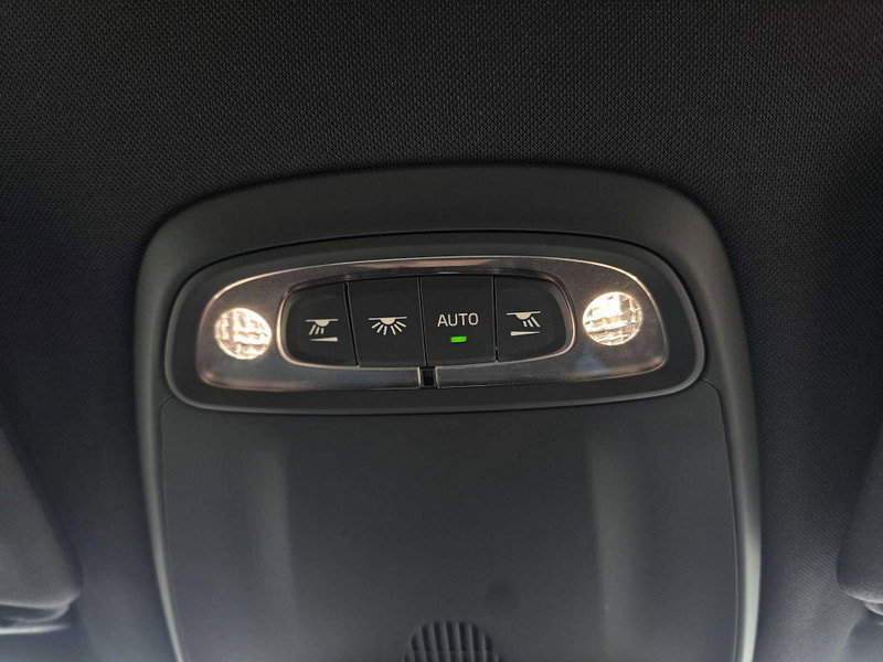 Volvo V40 2.0 V40 R-Design T2 5dr 5dr Manual 2026