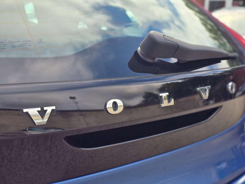 Volvo V40 2.0 V40 R-Design T2 5dr 5dr Manual 2026