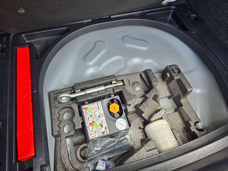 Volvo V40 2.0 V40 R-Design T2 5dr 5dr Manual 2026