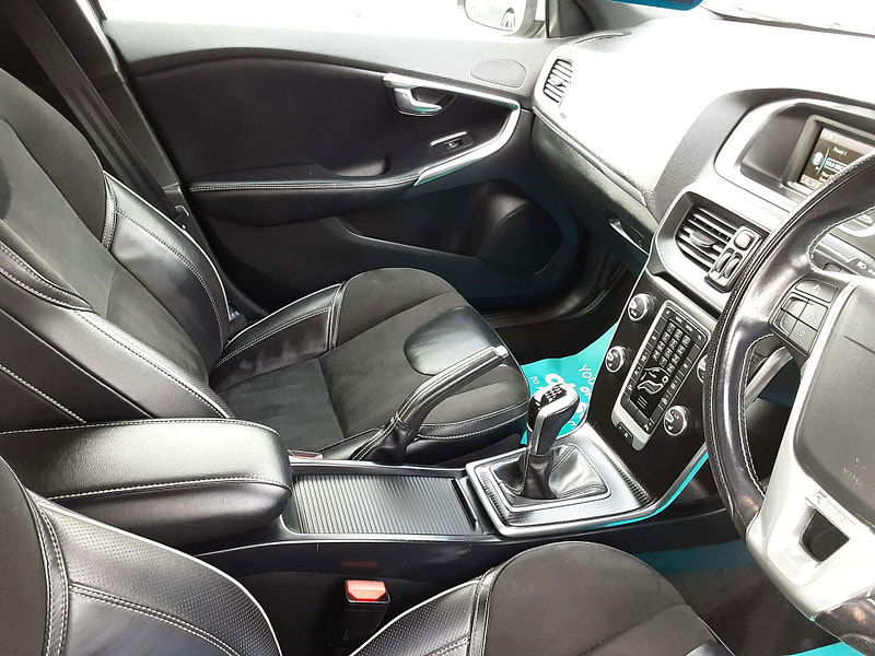 Volvo V40 2.0 V40 R-Design T2 5dr 5dr Manual 2026