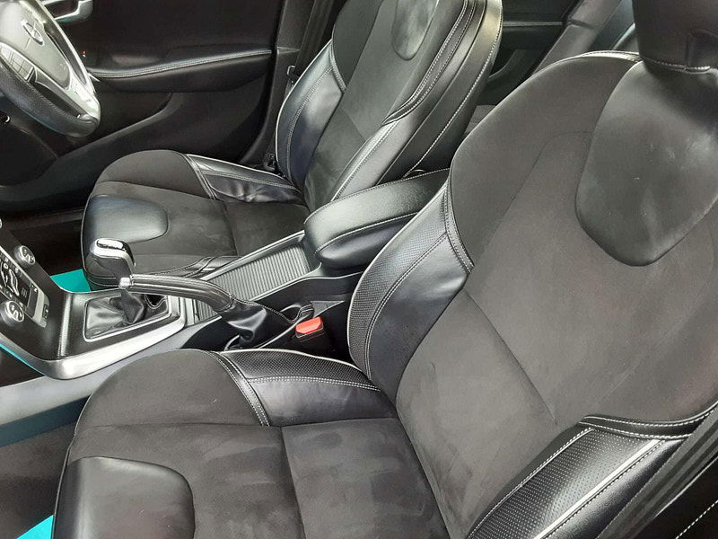 Volvo V40 2.0 V40 R-Design T2 5dr 5dr Manual 2026