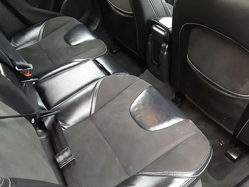 Volvo V40 2.0 V40 R-Design T2 5dr 5dr Manual 2026