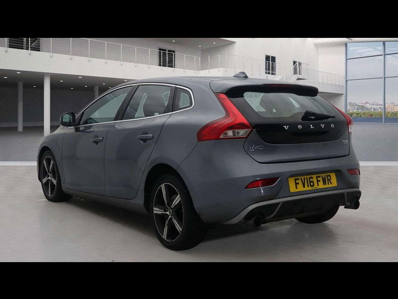 Volvo V40 2.0 V40 R-Design T2 5dr 5dr Manual 2025
