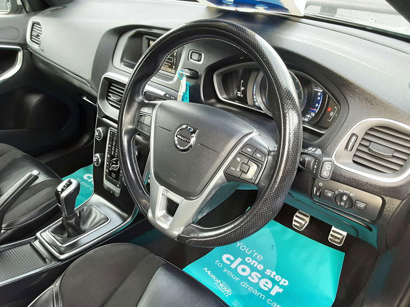 Volvo V40 2.0 V40 R-Design T2 5dr 5dr Manual 2026