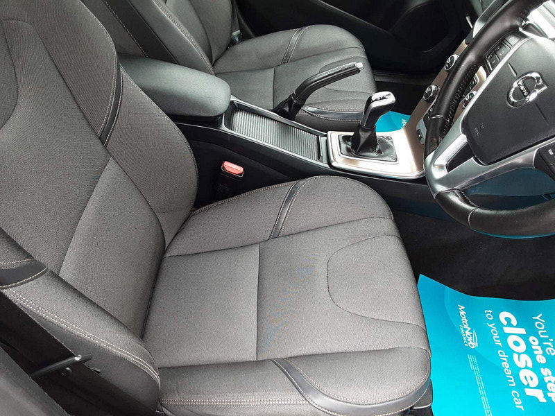 Volvo V40 Cross Country 2.0 D2 Euro 6 (s/s) 5dr 5dr Manual 2025