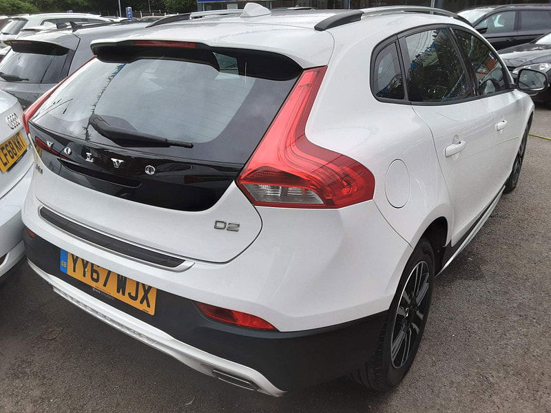 Volvo V40 Cross Country 2.0 D2 Euro 6 (s/s) 5dr 5dr Manual 2025