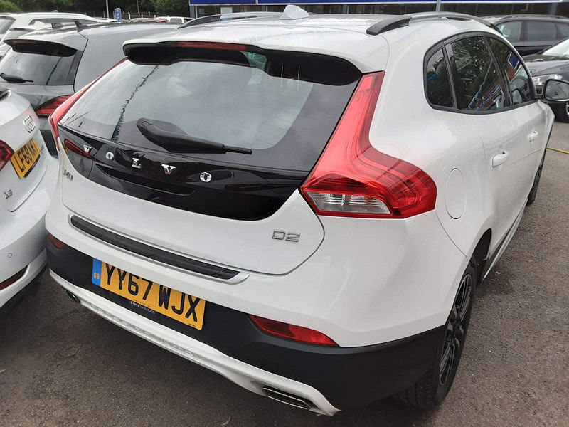 Volvo V40 Cross Country 2.0 D2 Euro 6 (s/s) 5dr 5dr Manual 2025