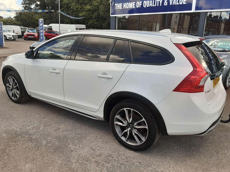 Volvo V60 2.0 V60 Cross Country Luxury Nav D4 Auto 5dr 5dr Automatic 2025