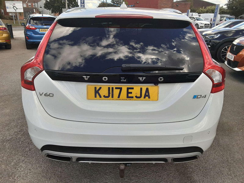 Volvo V60 2.0 V60 Cross Country Luxury Nav D4 Auto 5dr 5dr Automatic 2025