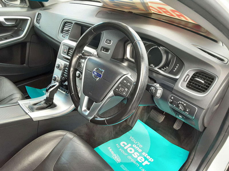 Volvo V60 2.0 V60 Cross Country Luxury Nav D4 Auto 5dr 5dr Automatic 2025