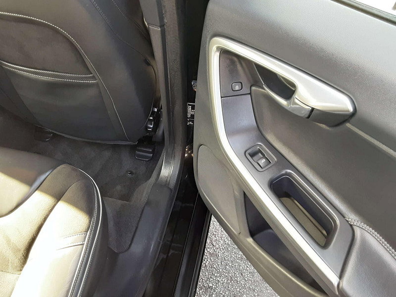 Volvo V60 2.0 V60 R-Design Nav D2 5dr 5dr Manual 2026