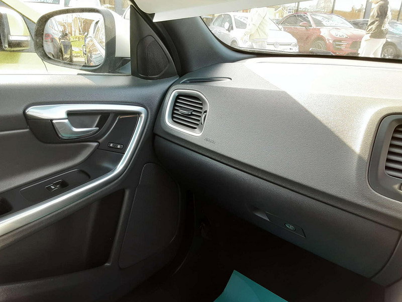 Volvo V60 2.0 V60 R-Design Nav D2 5dr 5dr Manual 2026