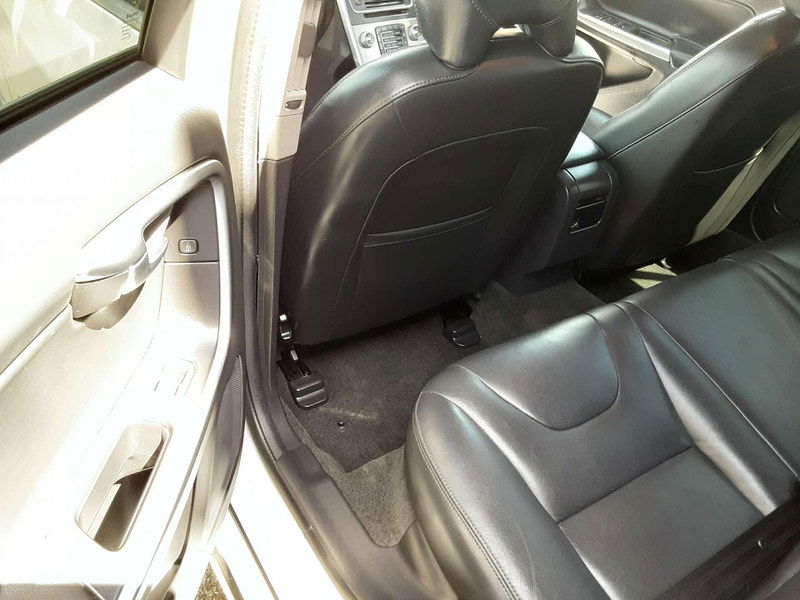 Volvo V60 2.4 V60 SE Nav Twin Engine D5 Auto 4WD 5dr 5dr Automatic 2025