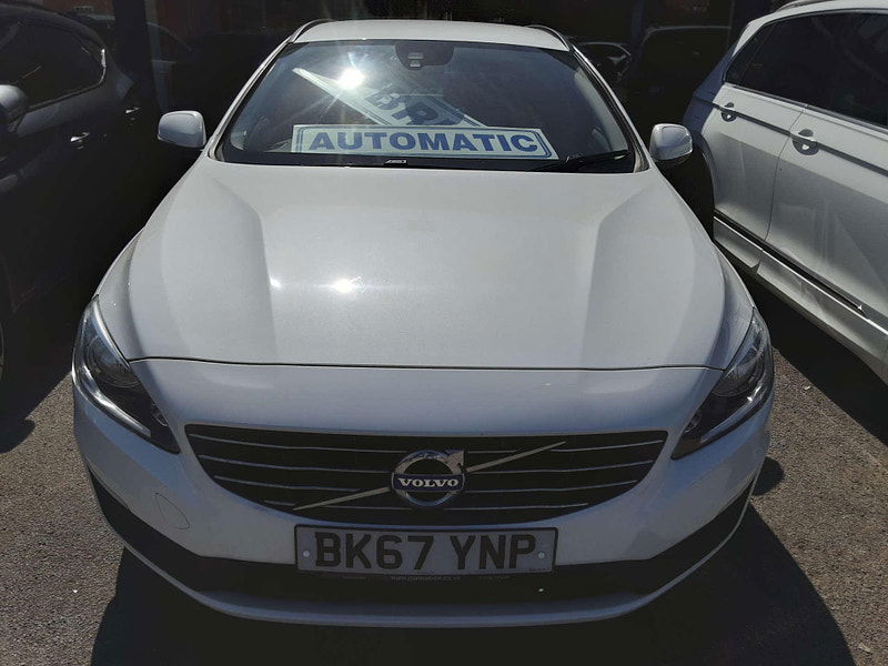 Volvo V60 2.4 V60 SE Nav Twin Engine D5 Auto 4WD 5dr 5dr Automatic 2025