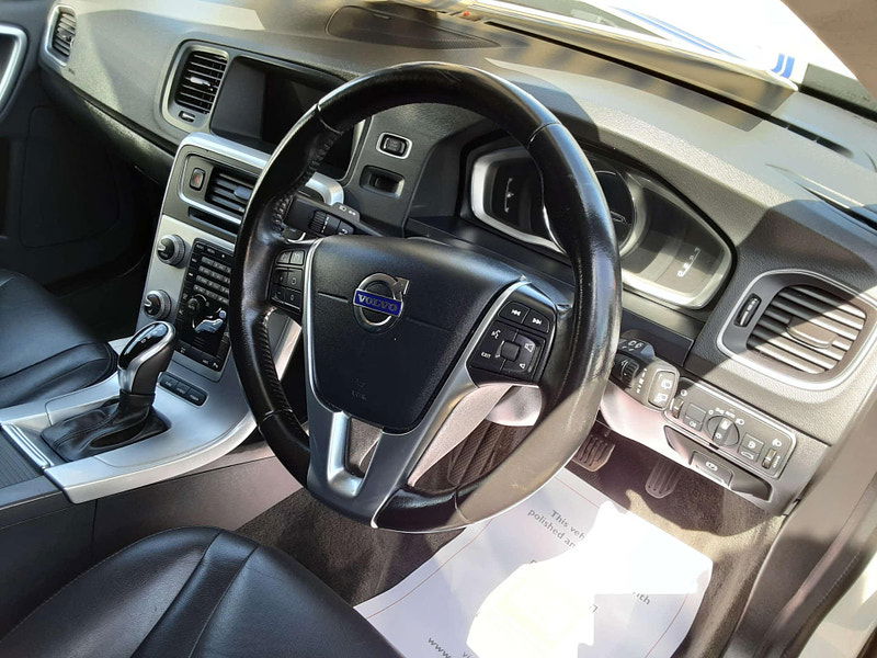 Volvo V60 2.4 V60 SE Nav Twin Engine D5 Auto 4WD 5dr 5dr Automatic 2025