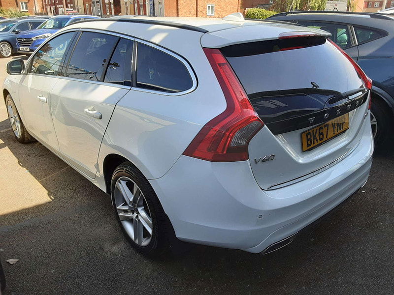 Volvo V60 2.4 V60 SE Nav Twin Engine D5 Auto 4WD 5dr 5dr Automatic 2025