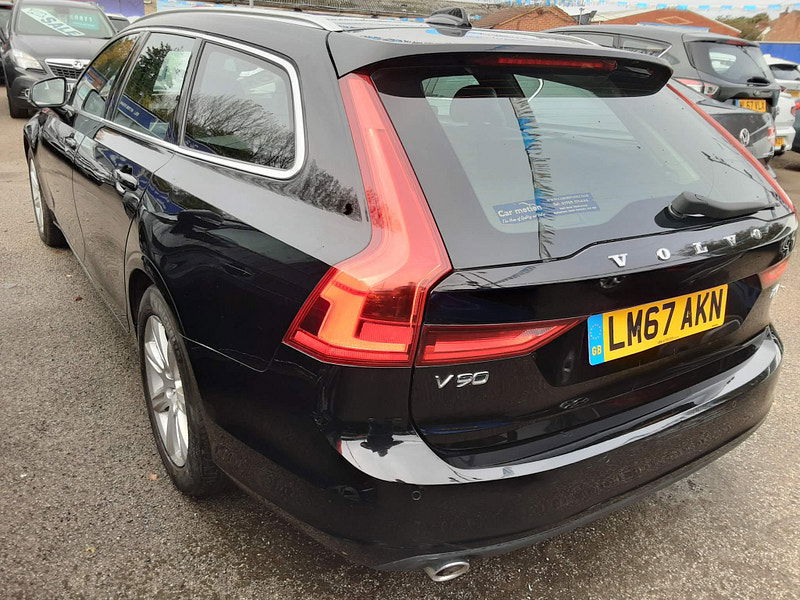 Volvo V90 2.0 D4 Momentum Auto Euro 6 (s/s) 5dr 5dr Automatic 2025