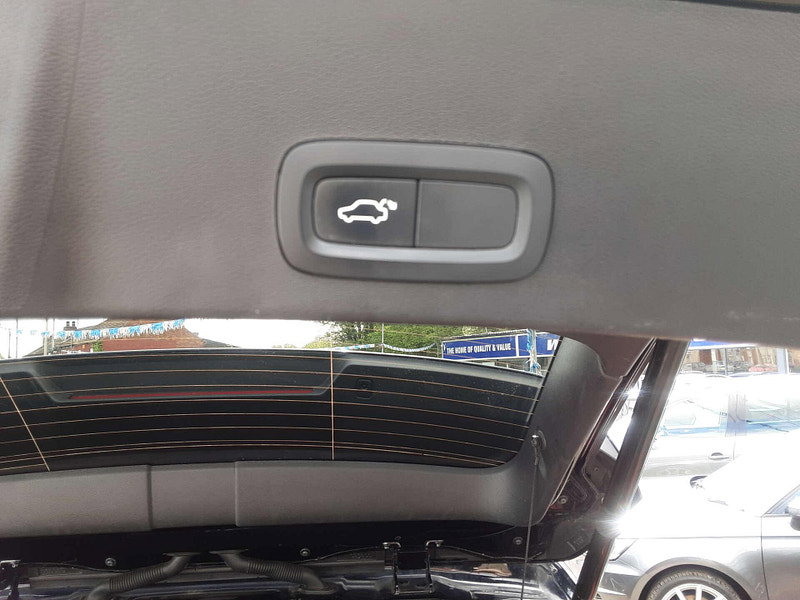 Volvo XC40 1.5 XC40 R-Design T4 Recharge Auto 5dr 5dr Automatic 2026