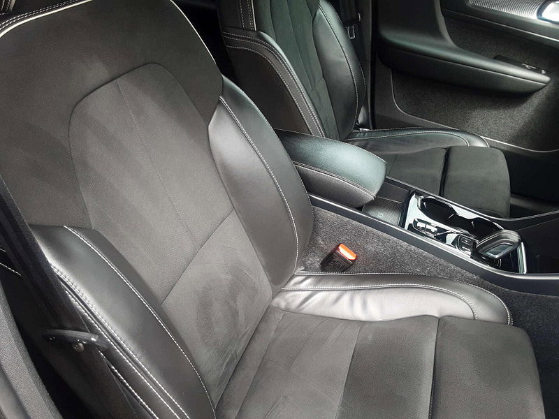 Volvo XC40 1.5 XC40 R-Design T4 Recharge Auto 5dr 5dr Automatic 2026