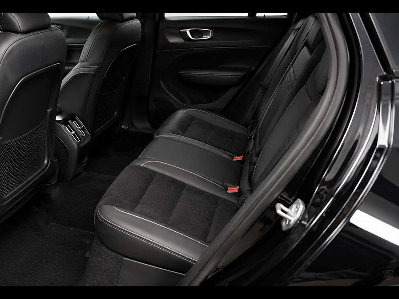 Volvo XC40 1.5 XC40 R-Design T4 Recharge Auto 5dr 5dr Automatic 2026