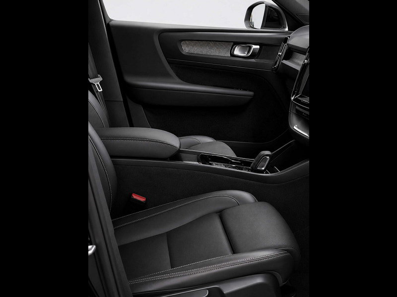 Volvo XC40 1.5 XC40 R-Design T4 Recharge Auto 5dr 5dr Automatic 2026
