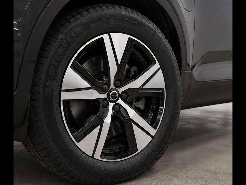 Volvo XC40 1.5 XC40 R-Design T4 Recharge Auto 5dr 5dr Automatic 2026