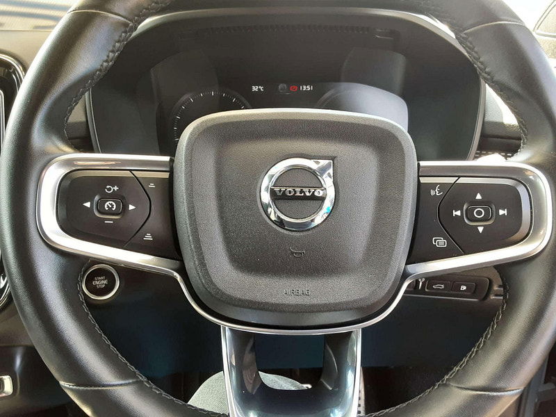 Volvo XC40 1.5 XC40 R-Design T4 Recharge Auto 5dr 5dr Automatic 2025