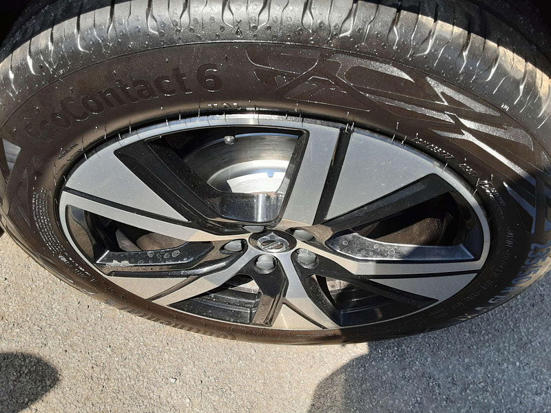 Volvo XC40 1.5 XC40 R-Design T4 Recharge Auto 5dr 5dr Automatic 2025