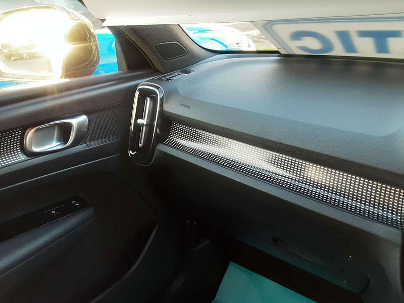 Volvo XC40 1.5 XC40 R-Design T4 Recharge Auto 5dr 5dr Automatic 2025